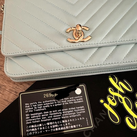 Chanel Wallet on Chain 💯 authentic - Picture 10 of 14